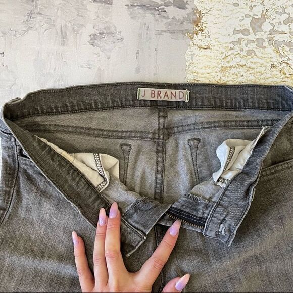 J Brand Grey Skinny Leg Jean - Picture 7 of 8
